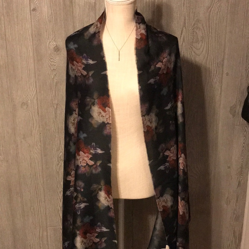 Floral print scarf/shawl
